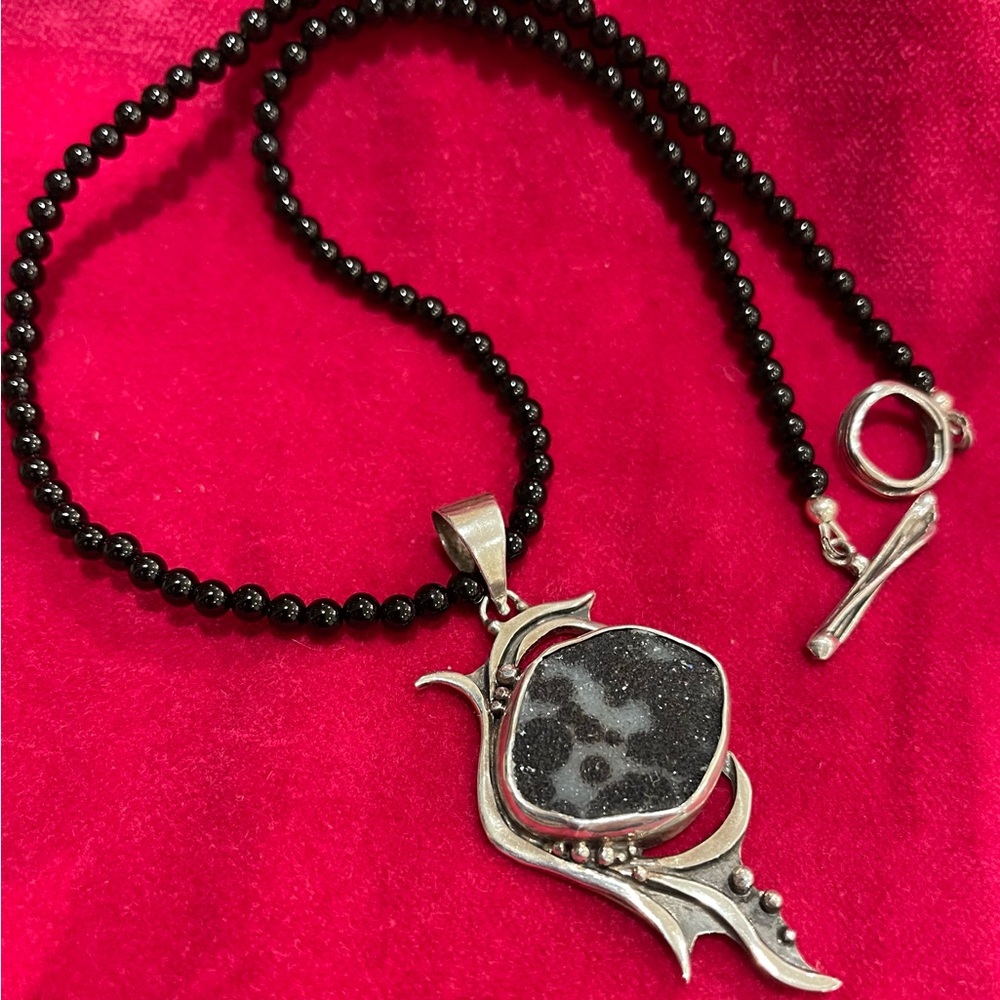 ELAINE WIGLE pendant and necklace